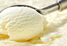 Μαμαδίστικο παγωτό βανίλια με ζαχαρούχο γάλα και άλλα 3 υλικά