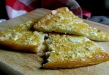 Ηπειρώτικη κοσμιρή: Χορταστική και αφράτη τυρόπιτα από την Ήπειρο