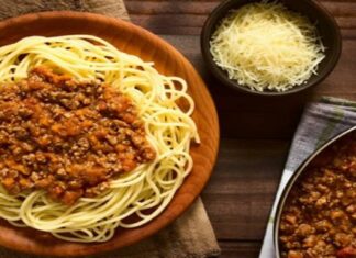 Συνταγή της μαμάς για μακαρόνια με κιμά – Τα 3 μυστικά για να βγει πεντανόστιμος