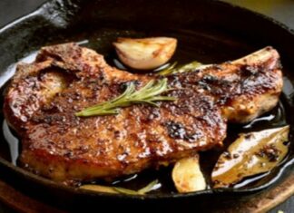 «Κόλαση» στο πιάτο: Αυτά είναι τα 9 μυστικά για την τέλεια μοσχαρίσια μπριζόλα στο τηγάνι!