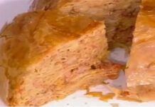 Παστίτσιο σε φύλλο κρούστας με τυριά και αλλαντικά! (Video)