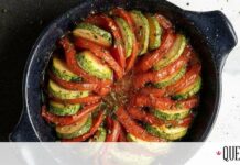 Άκης Πετρετζίκης: Ρατατούι με ντομάτα και κολοκυθάκι