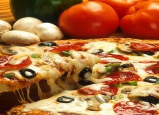 Πίτσα στην τοστιέρα: Η πιο γρήγορη και τραγανή πίτσα που φάγατε ποτέ