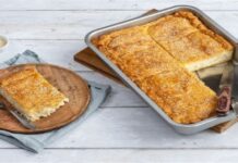 Ανατρεπτική «γιαγιαδίστικη» συνταγή: Λαχταριστή «ξυπόλυτη» τυρόπιτα με μυζήθρα