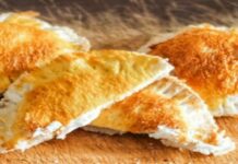 Έτσι θα φτιάξεις τα πιο εύκολα τυροπιτάκια με ψωμί του τοστ