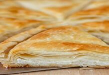 Φτιάξτε μόνοι σας πεντανόστιμη σπιτική τυρόπιτα κουρού!