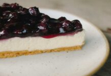 Πανεύκολο Cheesecake με μόνο 4 υλικά και καθόλου ζάχαρη