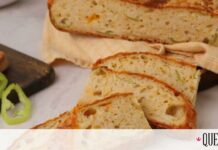 Ψωμί με cheddar και πράσινες πιπεριές