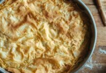Πολίτικο “νερομπούρεκο”: Η θρυλική τυρόπιτα από την Πόλη με φέτα, μαϊντανό και πιπέρι