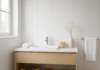 DIY minimal αλλαγές στο μπάνιο με καλάθια: απλές ιδέες που κάνουν τη διαφορά Minimal μπάνιο με ψάθινα καλάθια αποθήκευσης και καθαρές γραμμές διακόσμησης